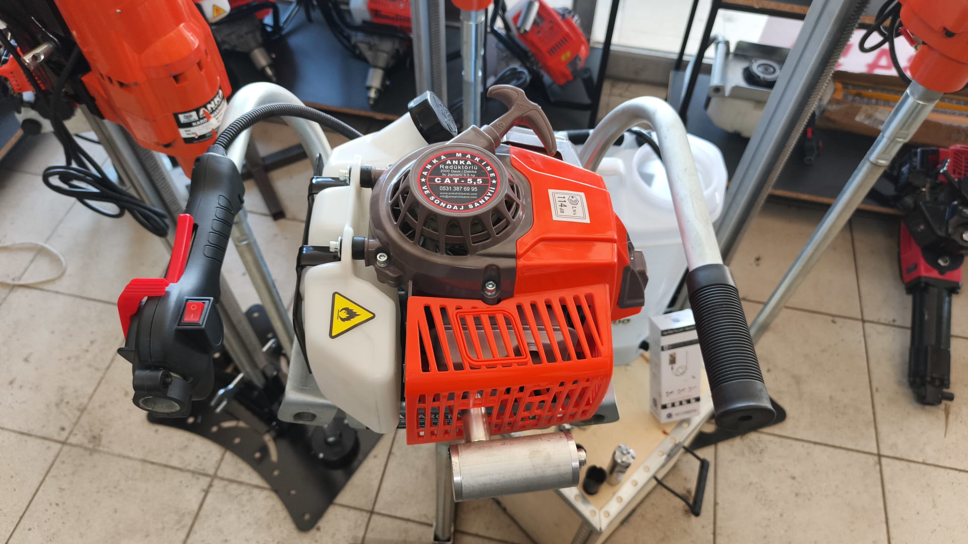 5.5 Planet Şanzıman Redüktörlü Benzinli El Sondaj Makinesi